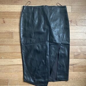 Sleek Black Leather Pencil Skirt